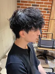 【収まる襟足】　　　　　　　　　　　　　　　　メンズカット＋ケアパーマ＋ナチュラルダウンパーマ