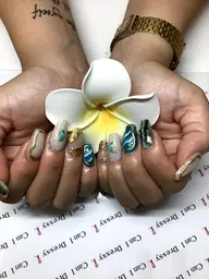 オフ込み！！人気のお持ち込みデザインネイル