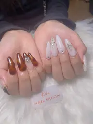 チップ長さ出し💕人気ワンホンネイルデザイン