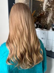 【ケアブリーチ込】ダブルカラー+バイカルテトリートメント