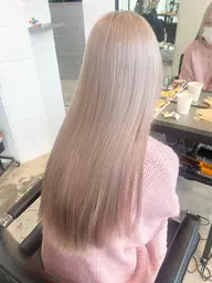 ✨❄️乾燥対策&ハイトーン続行計画❄️✨ケアブリーチ➕全体カラー➕髪質改善プリンセストリートメント