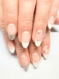 ☆ハ ンド　フレンチ 【ケア＆オフ込み】￥7300・予約の際オフ(あり、なし)・補強、長さ出し(本数)等お伝え下さい