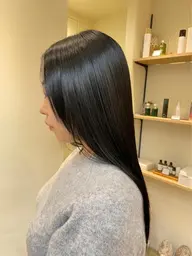 カット＋シルク縮毛矯正＋保湿トリートメント
