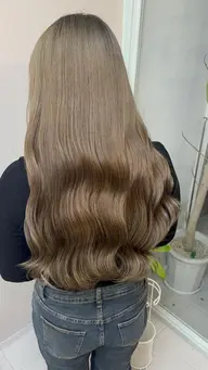 【🌈💚🩵髪質改善ブリーチ✨💗ミルクティーダブルカラー🦄💛】¥18,900