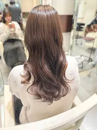 パーマのメンテナンスに！カット+髪質改善トリートメントでサラサラツヤツヤに戻します👍