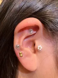 🩷大人気耳つぼジュエリー🩷 通常、耳つぼジュエリー10粒🍀3,300円のとこ、ミニモ限定で2,800円にて。