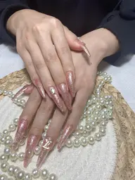 オフ🈚️10本長さ出しマグネット💅パーツ二個付きプレゼント🎁