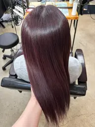 カット+髪質改善ストレート+カラー+トリートメント🍓うねりや広がりを縮毛矯正で解決！カラーでツヤ感たっぷり🍓