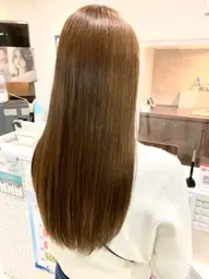 【ツヤツヤストレートで朝が楽に☀️】カット ➕縮毛矯正➕極潤トリートメント