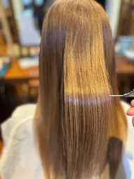 シャンプーブロー込み　髪質改善トリートメント