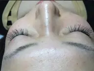 まつ毛エクステ１２０本、まつ毛多いお客様はつけ放題がお得です