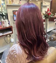 ブリーチカラー1回+オンカラーの二回になります。