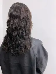 【動きと立体感で一気に垢抜けヘアに✨】 パーマ