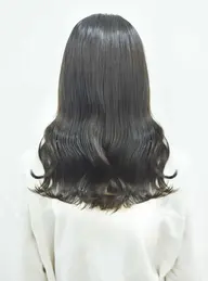 【安佐南区の学生限定】カット＋艶感カラー（土日祝＋1100円）