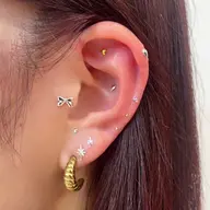 🟧エンドウ限定🟧耳ツボジュエリー💎パーツ10〜15粒💍💎身体の悩みに合わせてツボを刺激👈表参道原宿明治神宮前