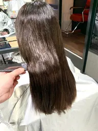 🔹ケアストレート（縮毛矯正）＋🫧美容液シャンプー＋トリートメント