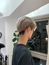 メンズカット+ブリーチ+オンカラー🐬