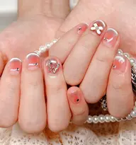 ⭐️チーク×マグネットネイル⭐️(ソフトジェルオフ +1100 長さ出しオフ+2200)💅