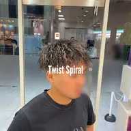 ⚜️【ご新規様限定】⚜️カット➕ツイストスパイラルパーマ➕毛髪補修トリートメント❤️‍🔥