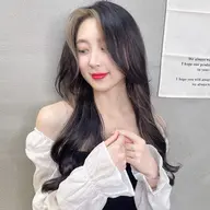 TWICEモモちゃんみたいなカラーに💕フェイスフレーミング(ブリーチ込み)➕全体カラー➕韓国風カット9200円