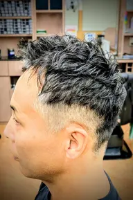 [脱老け見え！]カット＋アイロンパーマ