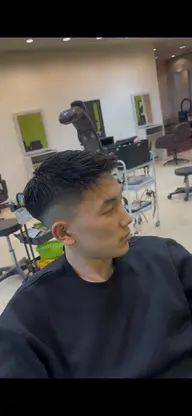 minimo特別価格！骨格に合わせカット！1900​〜​