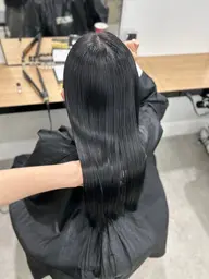 〖就活・実習生必見✨〗黒染めを使わない暗髪カラー+オリジナルトリートメント+炭酸泉Spa🫧