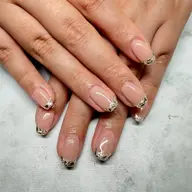 【オフなし】ハンド💅🏻🫧 《ガラスフレンチ💍》パラジェル変更可✨/新宿*.+ﾟ
