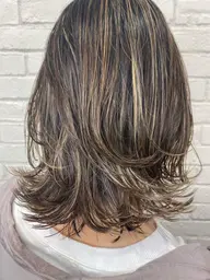 【白髪ぼかしハイライト】顔まわりカット＋ハイライト（ホイル12枚まで）＋全体カラー