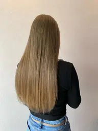 🥨カット＋マグネットブリーチカラー＋髪質改善インメトリィトリートメント🥨