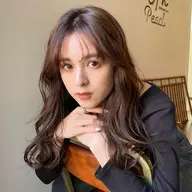 🇰🇷シースルーバングカット✂️＋ 🇰🇷韓国風艶カラー ✨+ ケアトリートメント(シャンプーブロー込み)