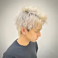 卒業した方も🉑学生3月限定価格🌟　　　　　　　　　　　　　　　　カット＋ブリーチ+カラー