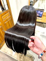 艶と質感を整える◎髪質改善+メンテナンスカット
