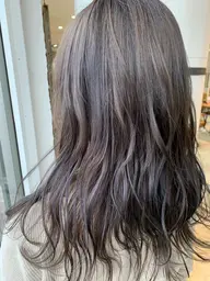 ✨オーガニックカラー+ミルボントリートメント💇‍♀️白髪染め+¥1000💇‍♀️頭皮に優しい低刺激のカラー剤です。