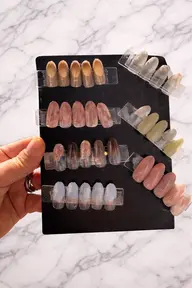 4/9日（木）１０日（金）のみ予約に限る　時短ニュアンスデザインネイル　【オフなし】5種類ほど