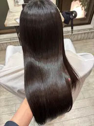 【顔周りカット＋ツヤサラ髪質改善トリートメント🫧🌟】