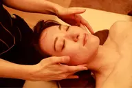 お顔を引き上げ✨全身リンパケア+フェイスラインキュッと引き上げプラン💫