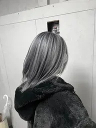 【外国人風】ブリーチ込シャドウルーツ&カット