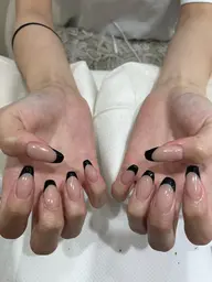 【💛練習モデル💛】フレンチ🩰【オフ込み/クリアorバーチャル🆗/デザインフレンチ🆖】