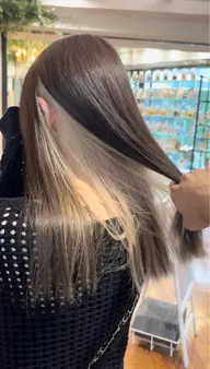 ハイトーンカラー（ブリーチ1回とオンカラー1回）