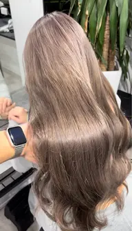 ブリーチカラー+艶髪トリートメント