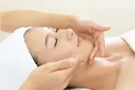 小顔リンパマッサージ60分(毛穴洗浄+パック付)