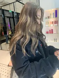 【立体感抜群✨】ハイライトカラー💕✨✨