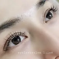 マツエク 120本 フラットラッシュ 束感コーティング仕上げ