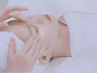 【美肌潤い試しコース】顔スッキリ40分 ¥ 3800円