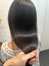 一度でうるツヤ髪質改善トリートメント(シャンプー、ドライ込み)