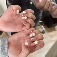 🉐🌟🔥自爪ワンカラー/ラメグラ(マグネット/フラシュ+550円)パーツつけ放題