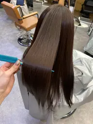 ≪ダメージ最小限でさらさらにします‼️≫ツヤツヤ憧れ髪に！縮毛矯正💫