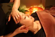 首肩コリにお悩みの方へ◎専用バーム使用＊ヘッド＋首肩70分集中コース