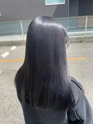 カット➕縮毛矯正（ストレートパーマ）艶々✨